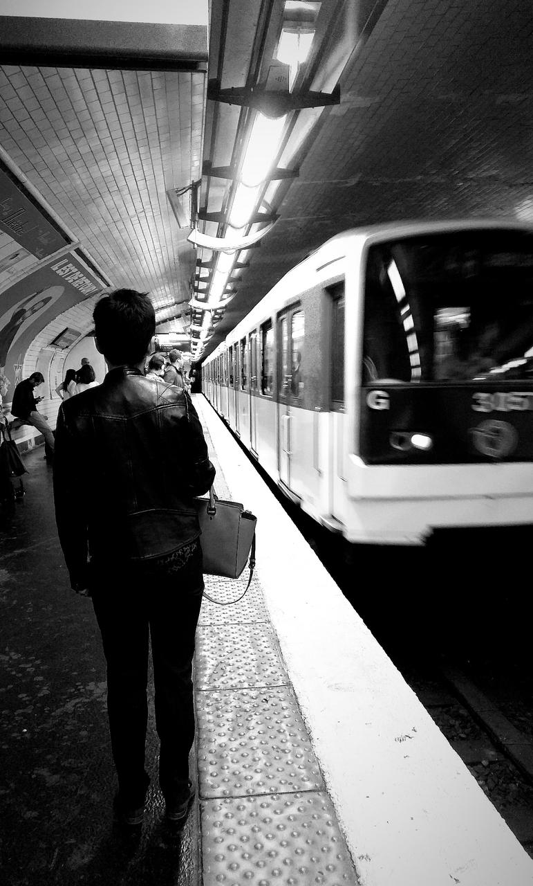 Paris, métro ligne 12 @ station Montparnasse-Bienvenüe
