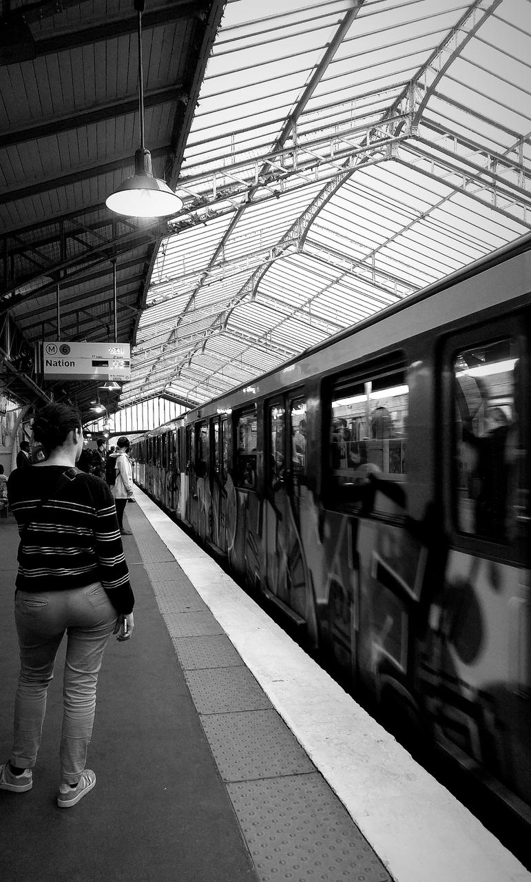 Paris, métro ligne 6 @ station Glacière