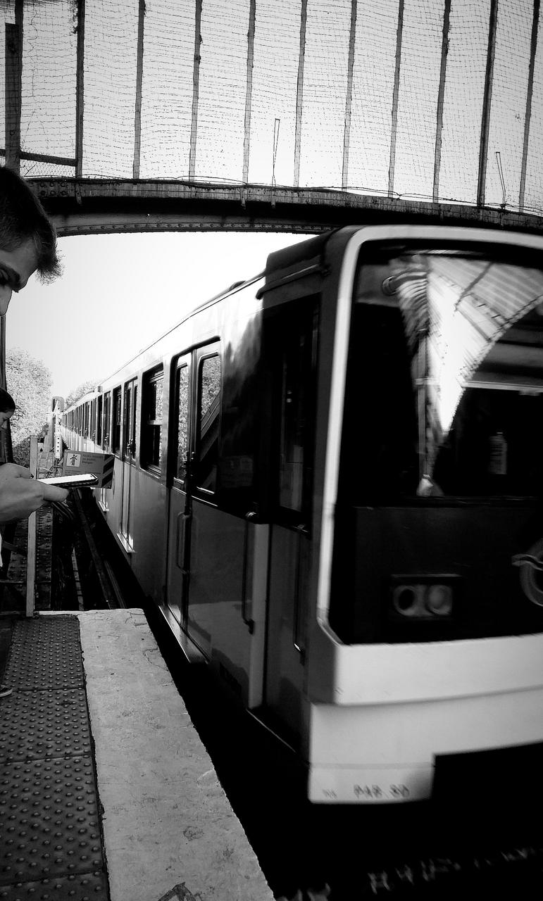 Paris, métro ligne 6 @ station Glacière