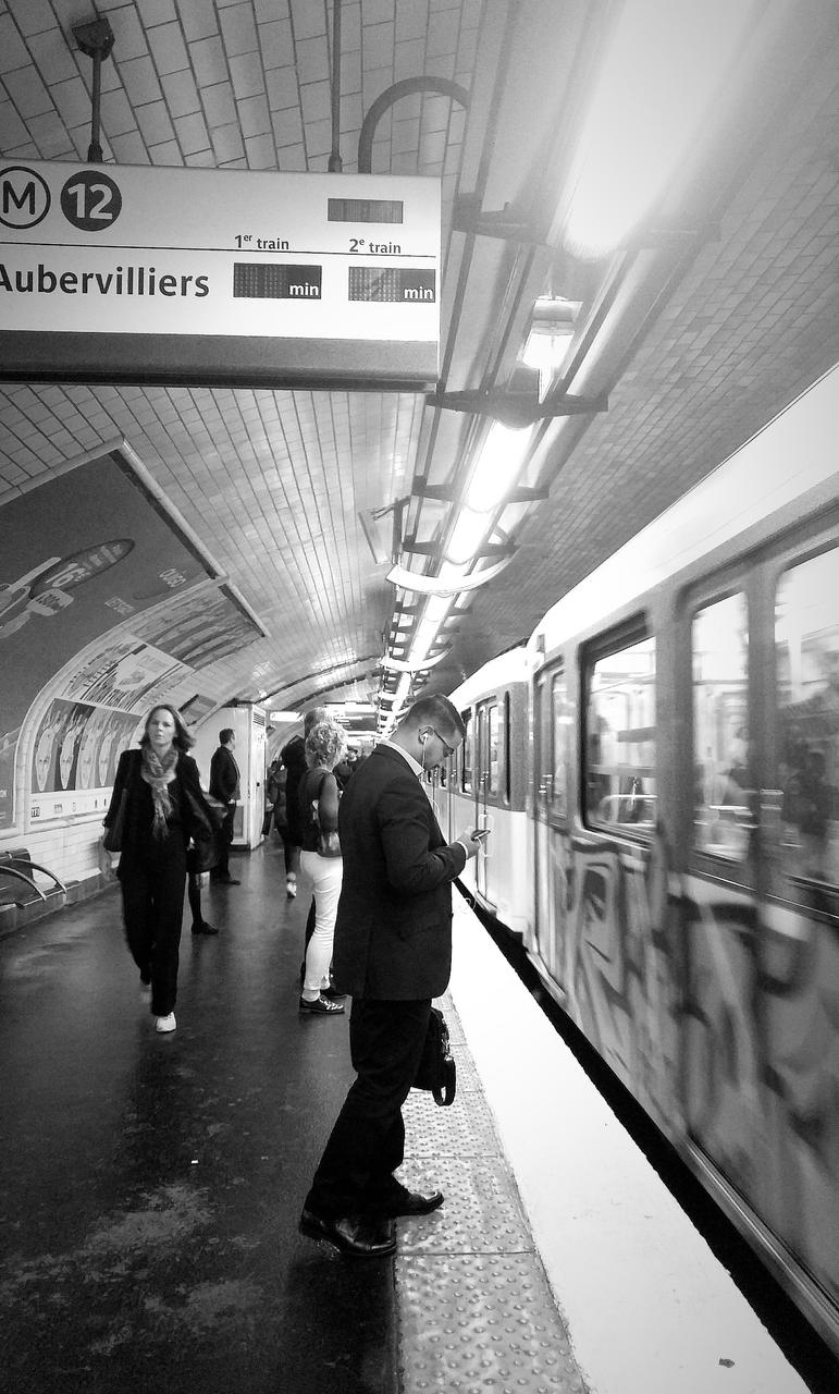 Paris, métro ligne 12 @ station Montparnasse-Bienvenüe