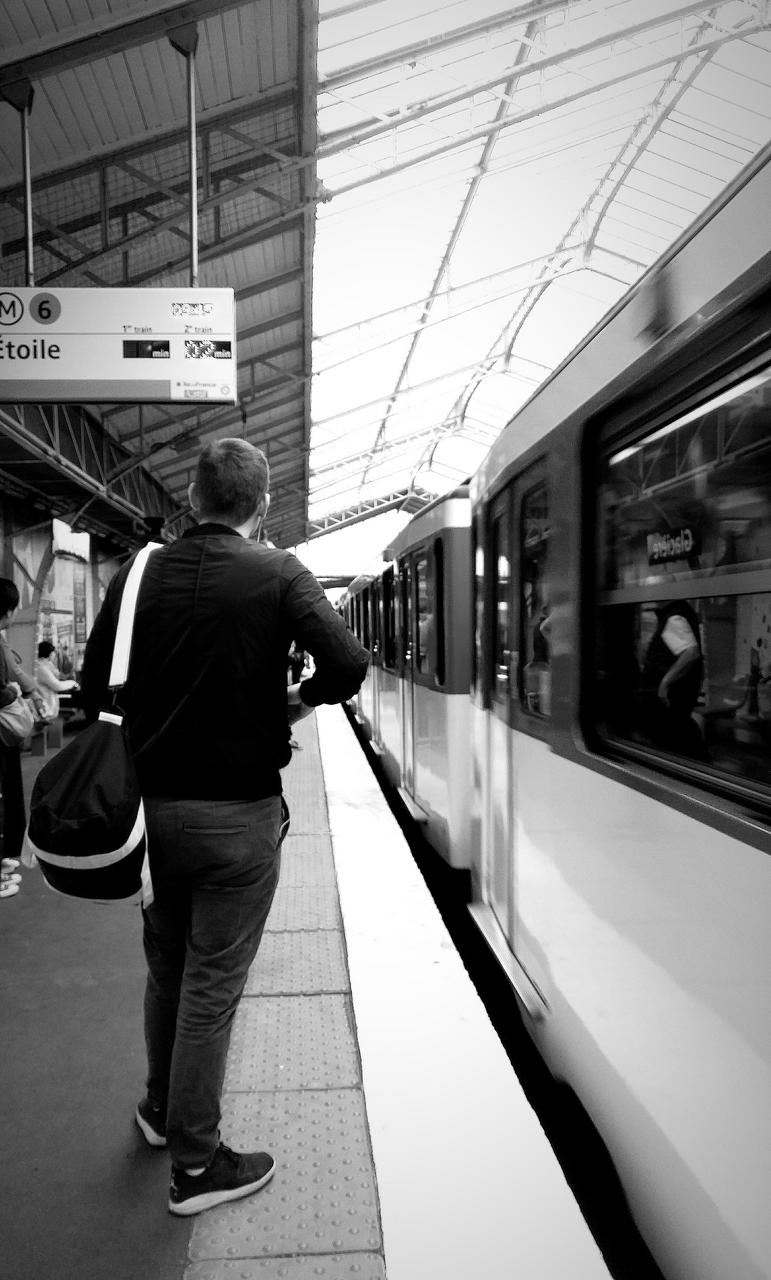 Paris, métro ligne 6 @ station Glacière