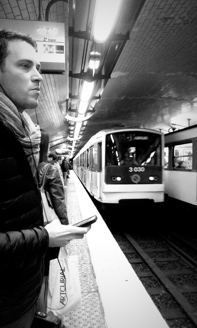 Paris, métro ligne 12 @ station Montparnasse-Bienvenüe