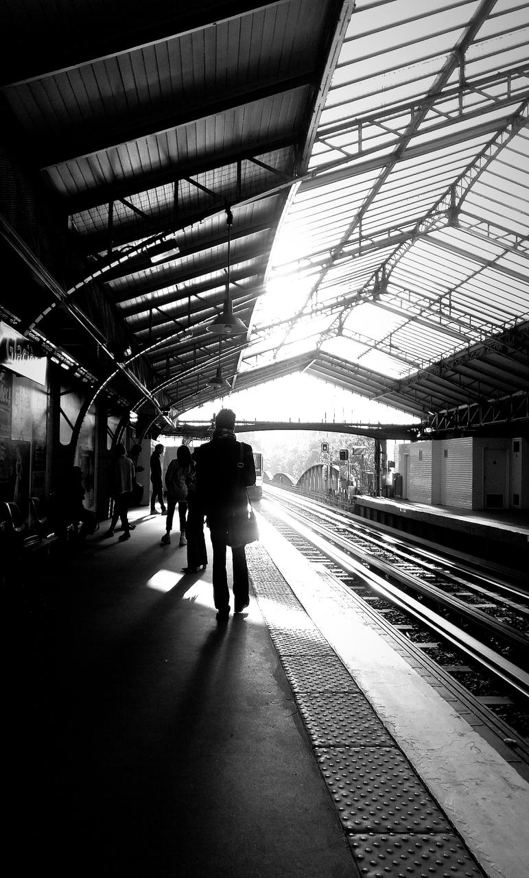 Paris, métro ligne 6 @ station Glacière