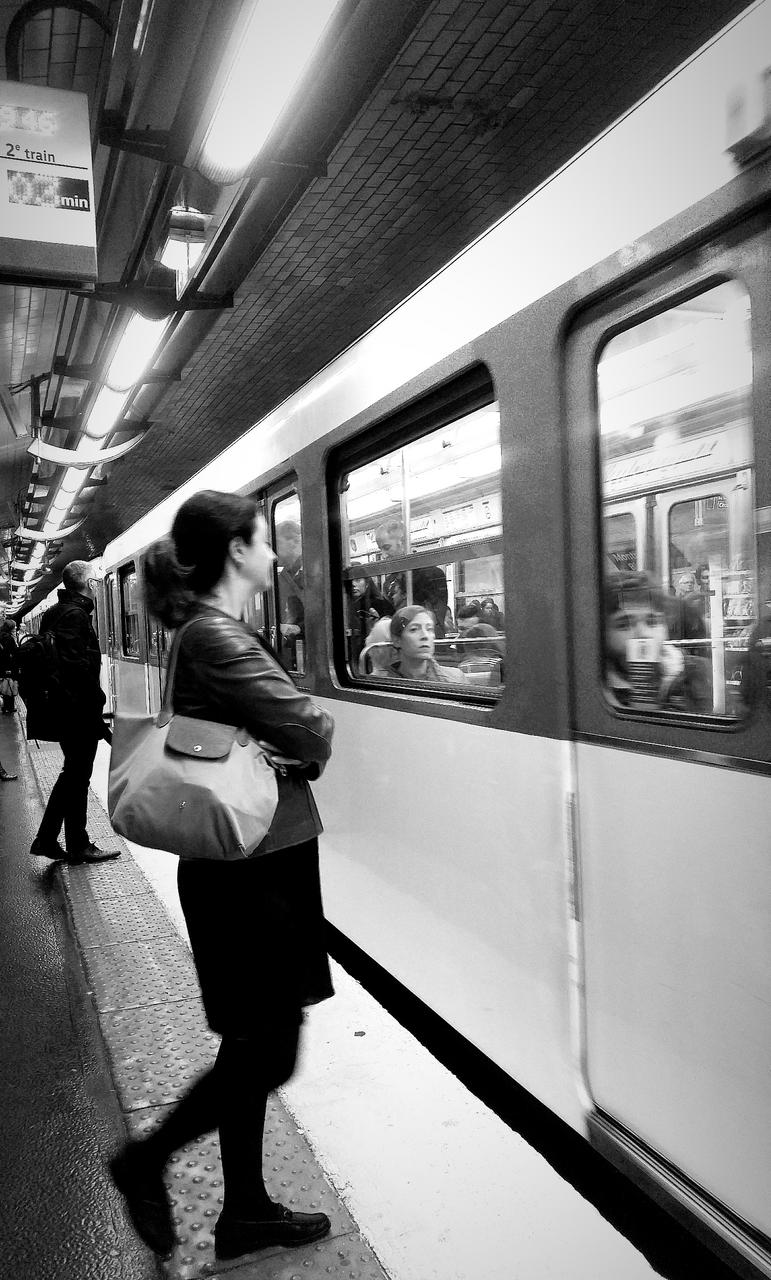 Paris, métro ligne 12 @ station Montparnasse-Bienvenüe