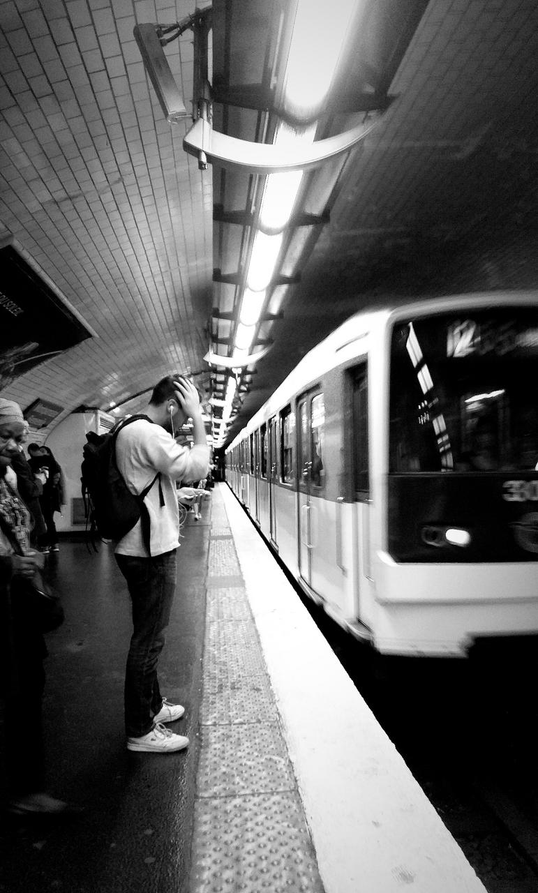 Paris, métro ligne 12 @ station Montparnasse-Bienvenüe