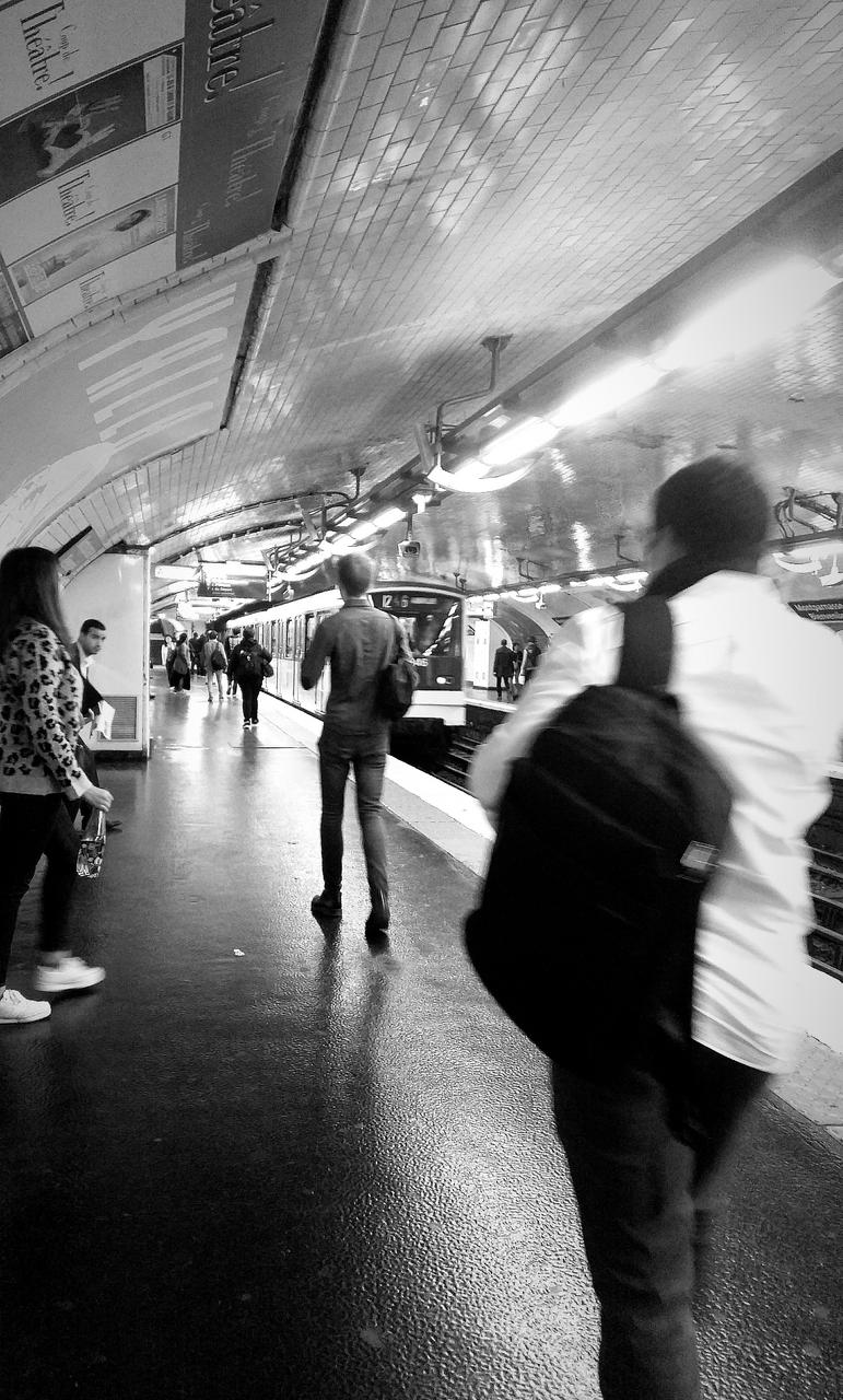Paris, métro ligne 12 @ station Montparnasse-Bienvenüe