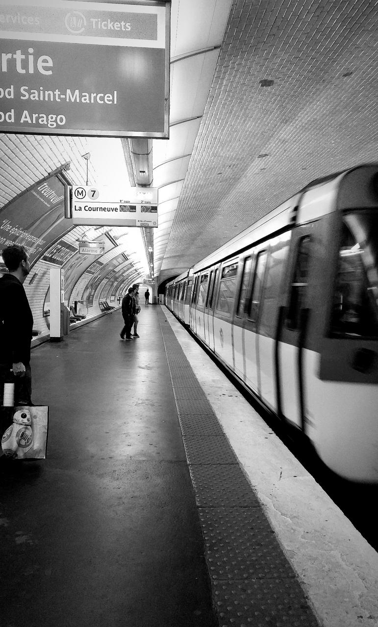 Paris, métro ligne 7 @ station Les Gobelins
