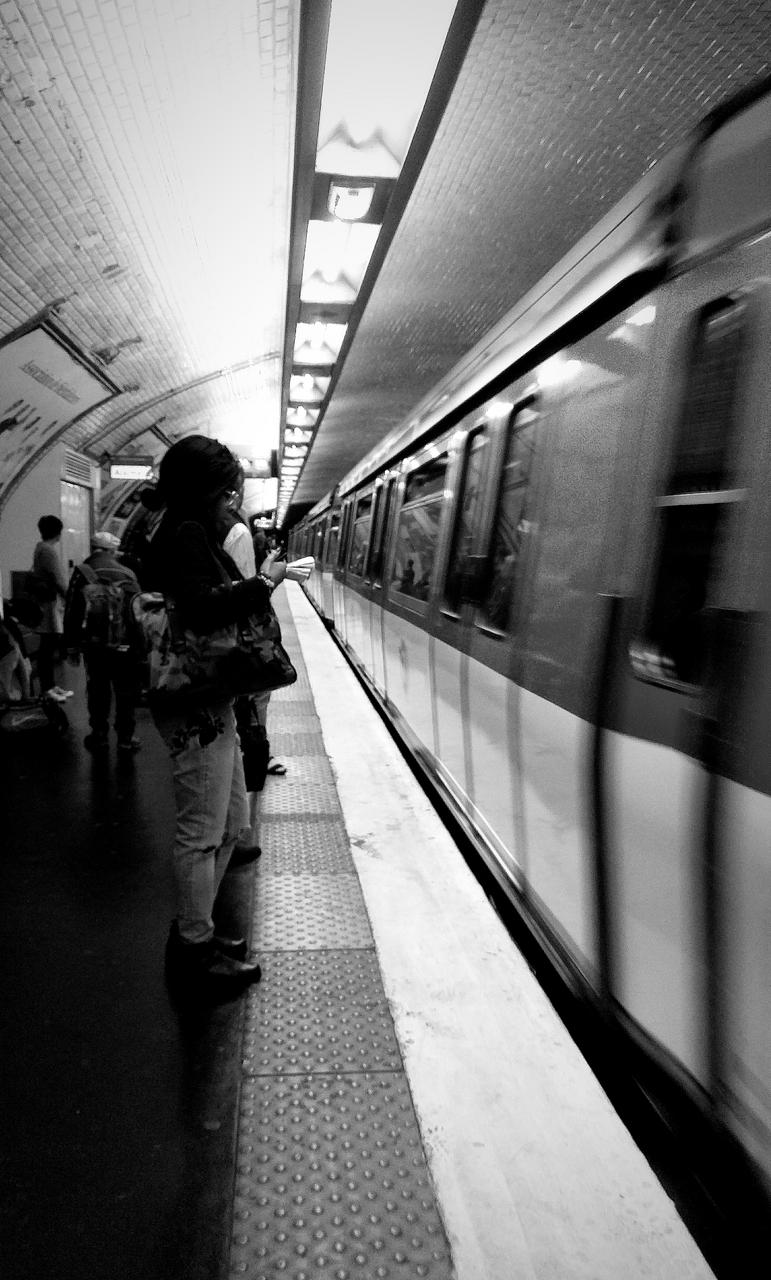 Paris, métro ligne 8 @ station Daumesnil