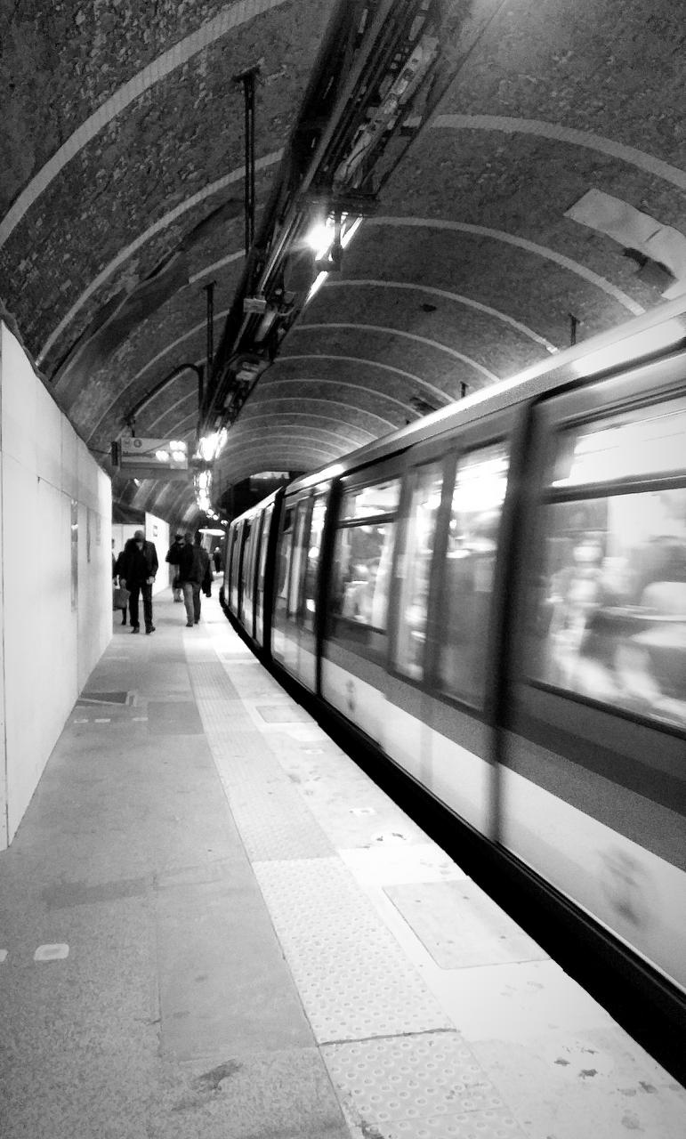 Paris, métro ligne 4 @ station Saint-Sulpice