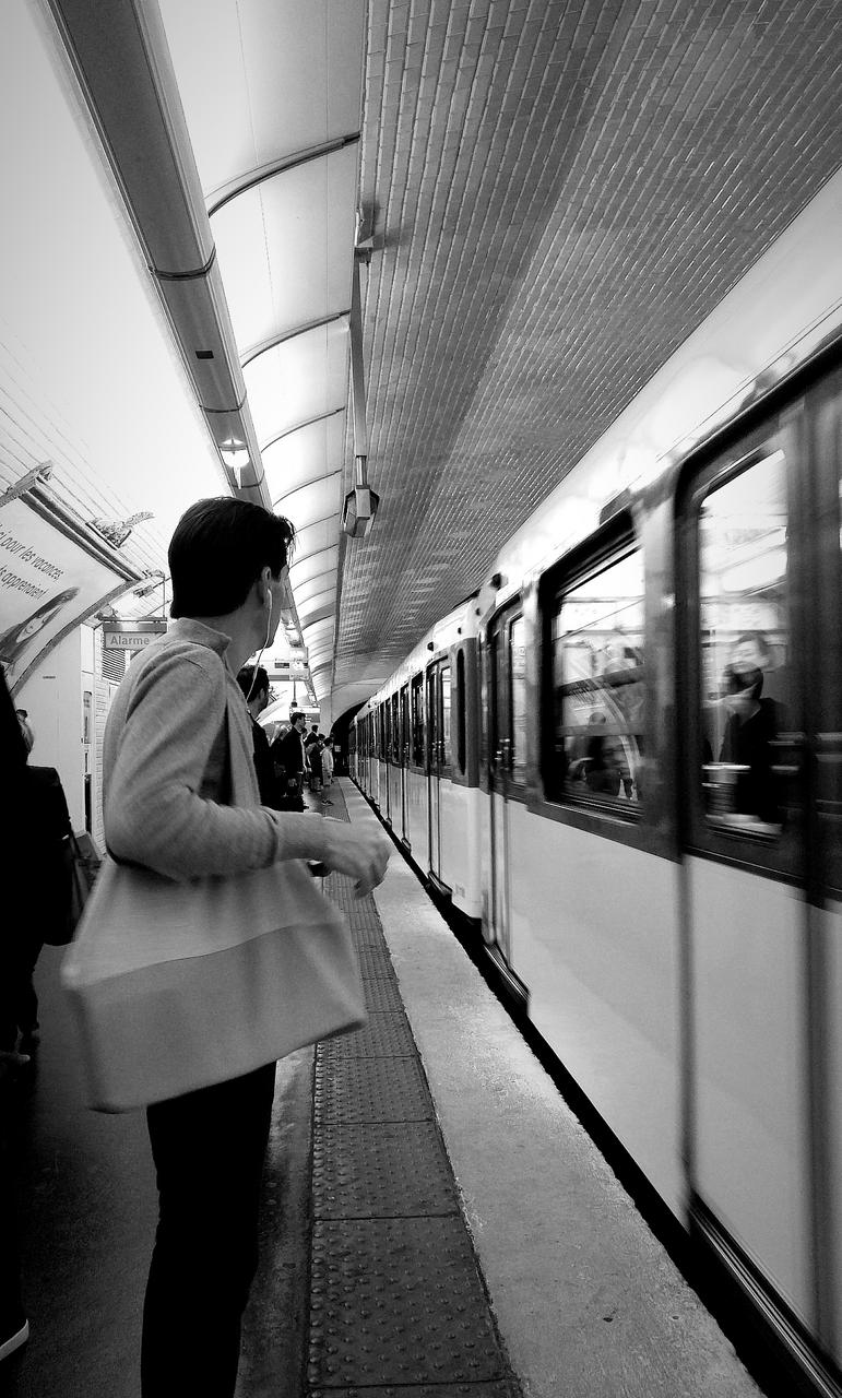 Paris, métro ligne 10 @ station Sèvres-Babylone